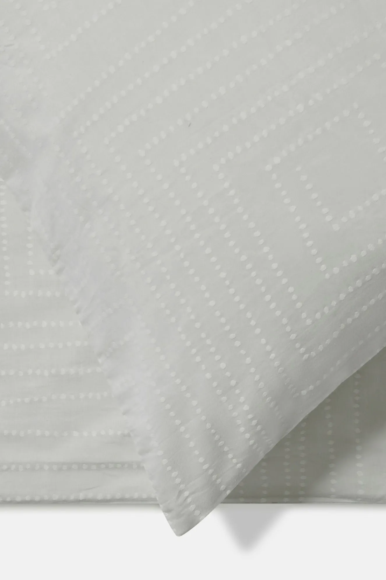 Jasper Conran Dot To Dot Jacquard Duvet Set Outlet